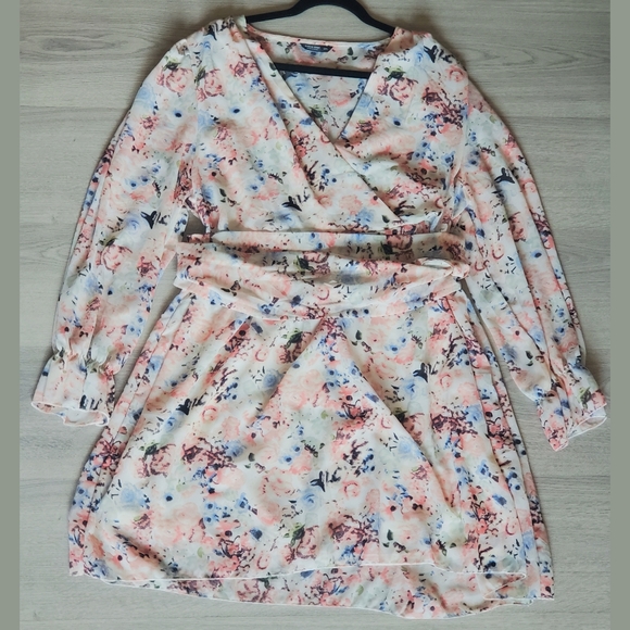 NWOT Floral Print A-Line Flounce Sleeve Dress - Picture 4 of 5